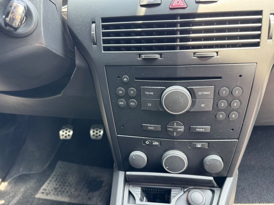 OPEL ASTRA H GTC 1.9 CDTI 150 2006 Manual Comercial Desde 97€ / Mês