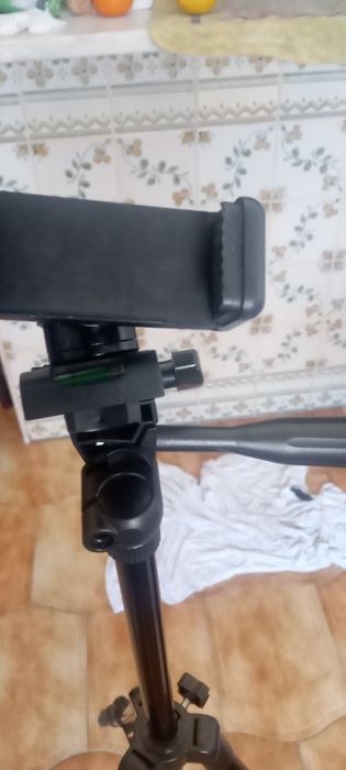 Tripé para telemóvel