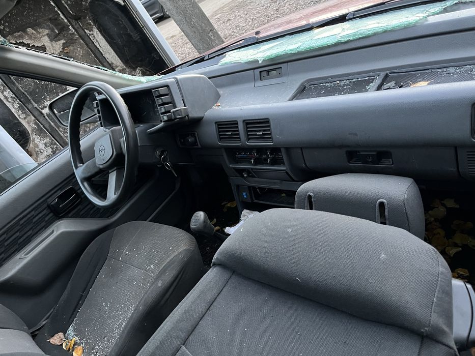 Разборка шрот запчасти Opel Frontera A 2.3d механика фронтера запчасти