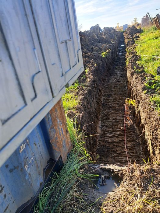 Usługi koparką Mecalac 12MTX