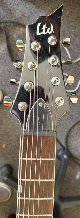 Guitarra ESP LTD H-208 8-String