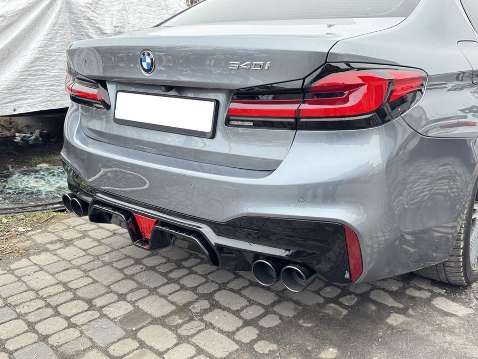 Дифузор G30 Competition BMW 5 накладка заднього бампера зі стопом