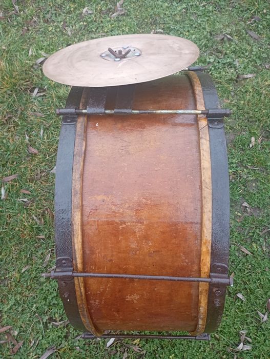 Бубин з тарілкою 2000грн.