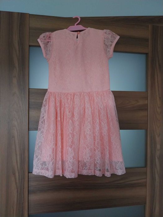 nowa sukienka r. 110
