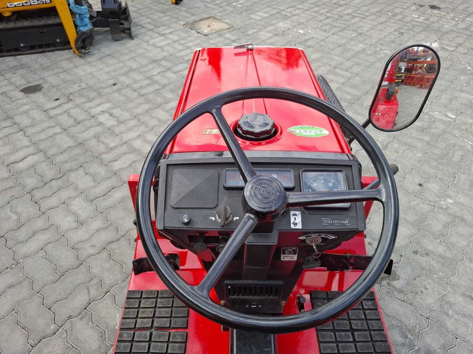Trator Yanmar F13ED 4x4 | Aro de proteção | Pneus Novos| Compacto