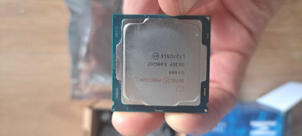 Procesor Intel Pentium G4600 + chłodzenie BOX