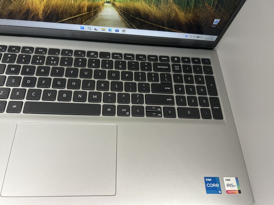 Laptop Dell I. 15 3520 z 12th i5-1235U/DDR4 16GB/DYSKI 1000GB/M.15,6"/W.11/GWARANCJA