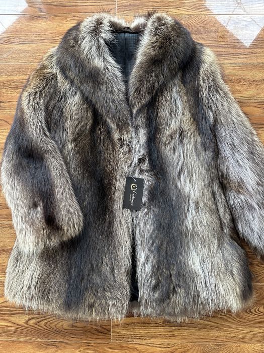 Шуба натуральне хутро єнот