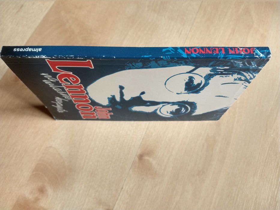 Na własne kopyto John Lenon z rysunkami autora