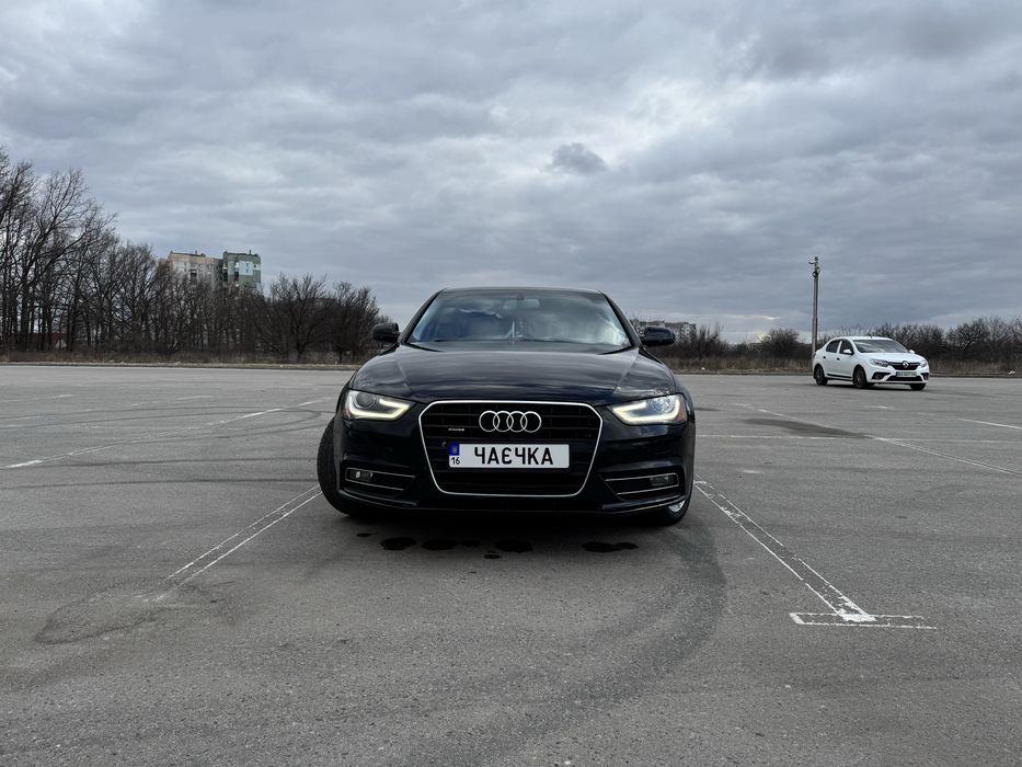 Продам Ауді А4 2015