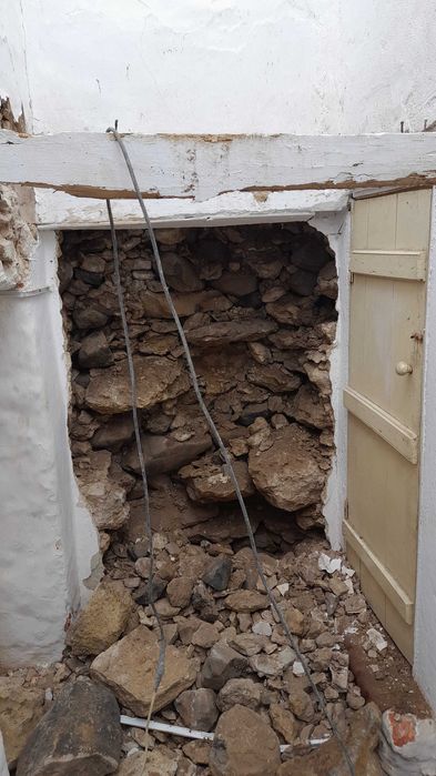 Demolicao/Entulhos/Limpeza Geral.