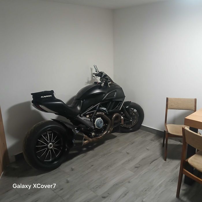 Sprzedam Ducati 1200 carbon