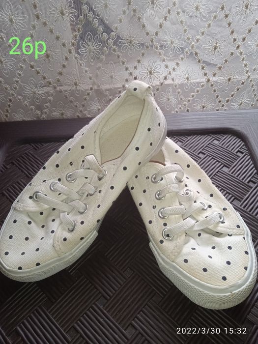 Продам срочно обувь на девочку