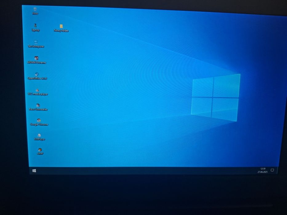 Mały poręczny netbook