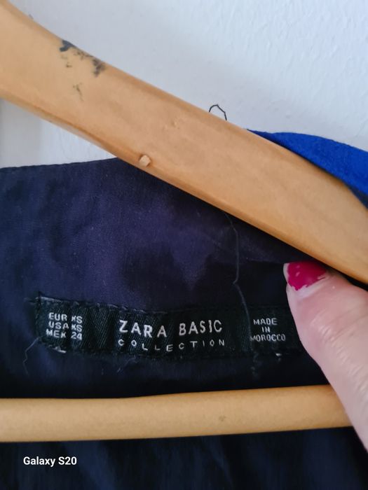 Macacão azul marca Zara