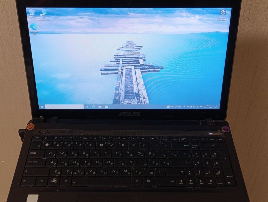 Продам ноутбук  рабочий