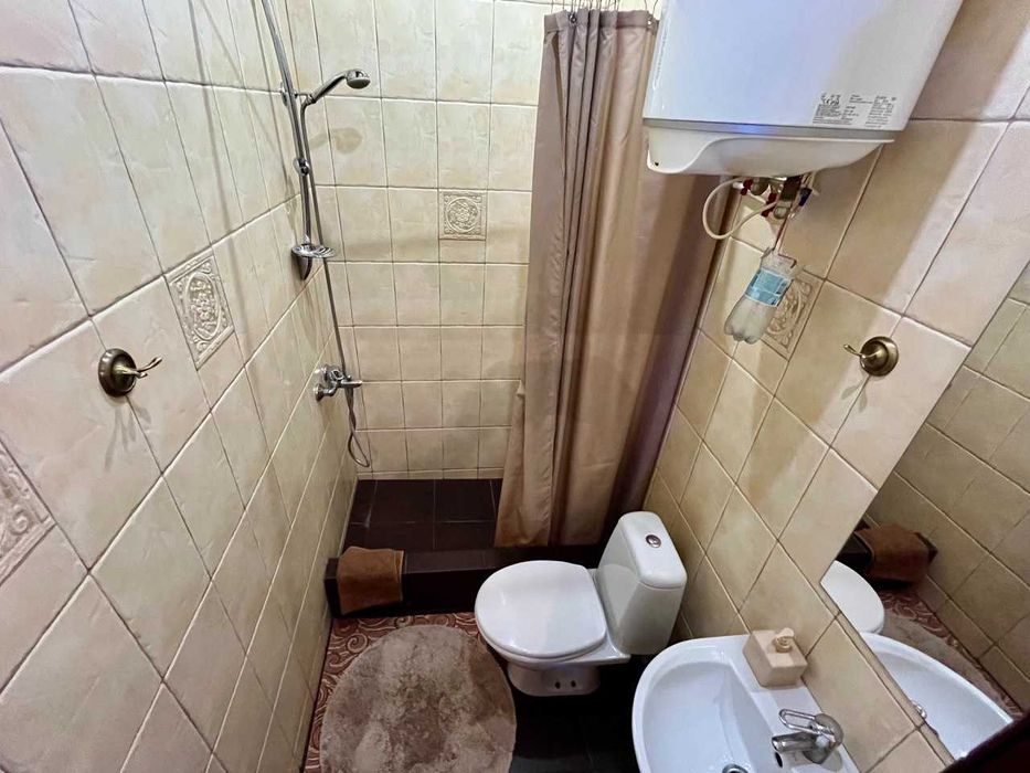 ПРОДАЖ великої квартири, розділеної на дві оремі по вул. Т. Кореня, 9