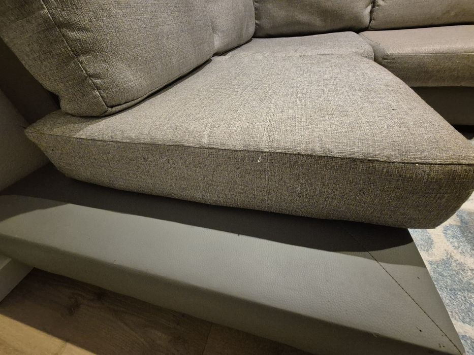 Sofá cinza de canto