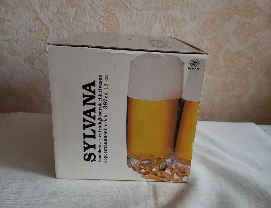 Набор бокалов для пива.