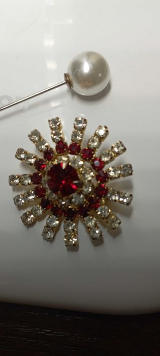 Продам брошечки гарні