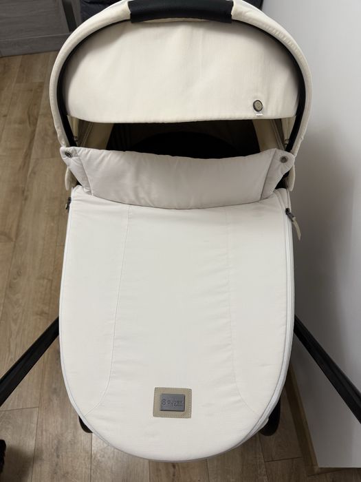 Cybex priam 4.0 off White