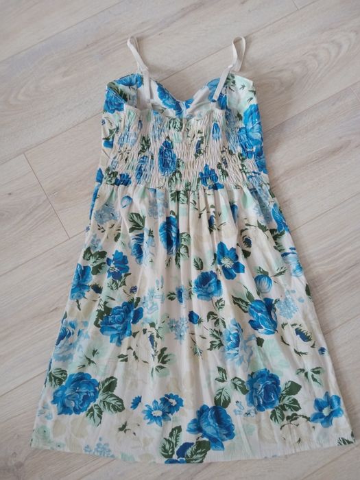Letnia sukienka w kwiaty roz. XS / S
