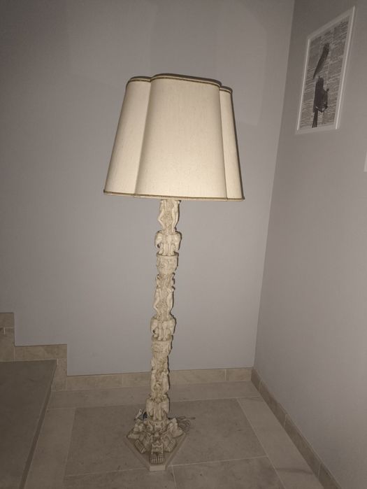 Candeeiro em marfinite