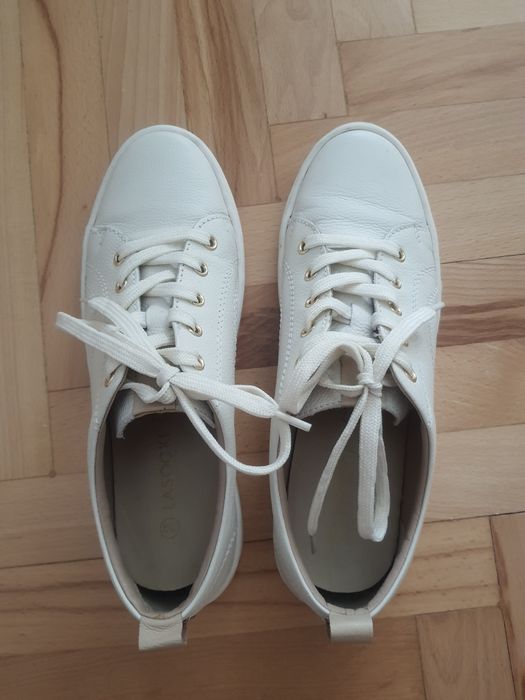 Damskie sneakersy białe Lasocki 39