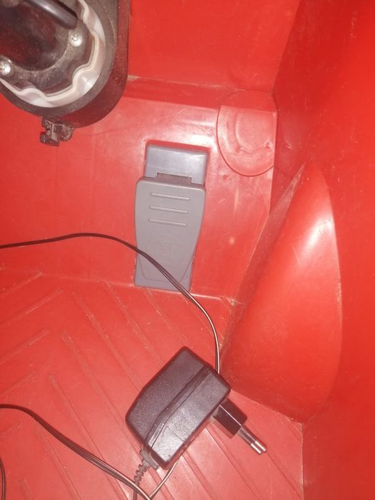 Продам детскую машину