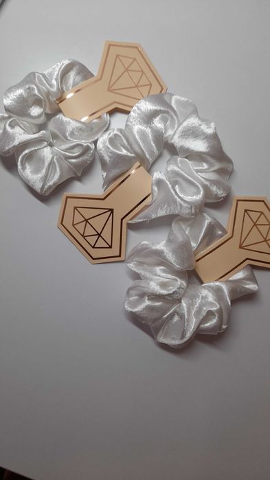 Атласні резинки для волосся