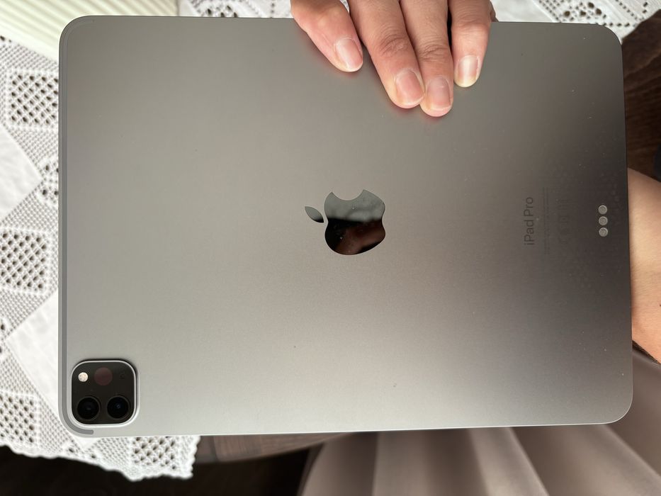 Ipad Pro (4 geraçao) com Magic Keyboard 2023