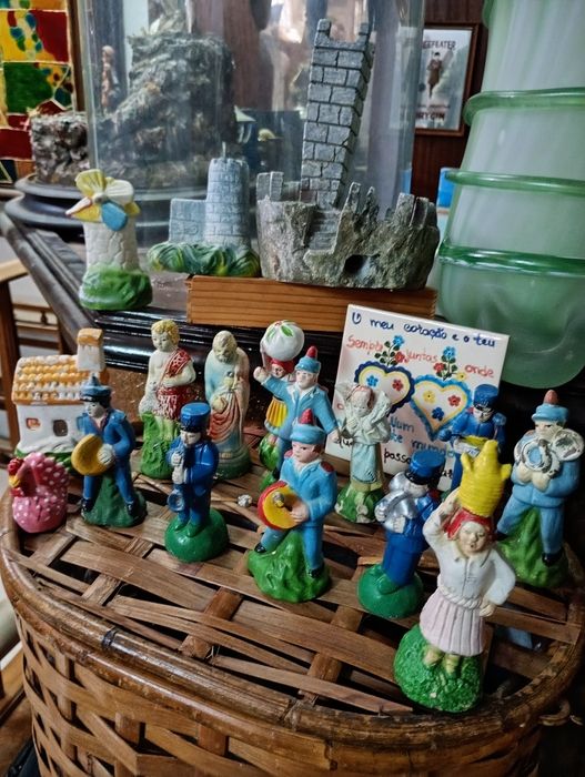Figuras de cascata. conjunto 25€