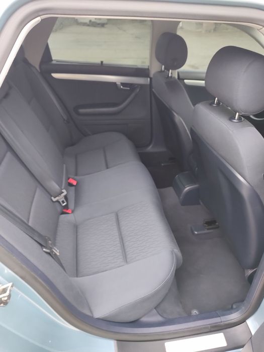 Audi A4b7 2.0 бензин