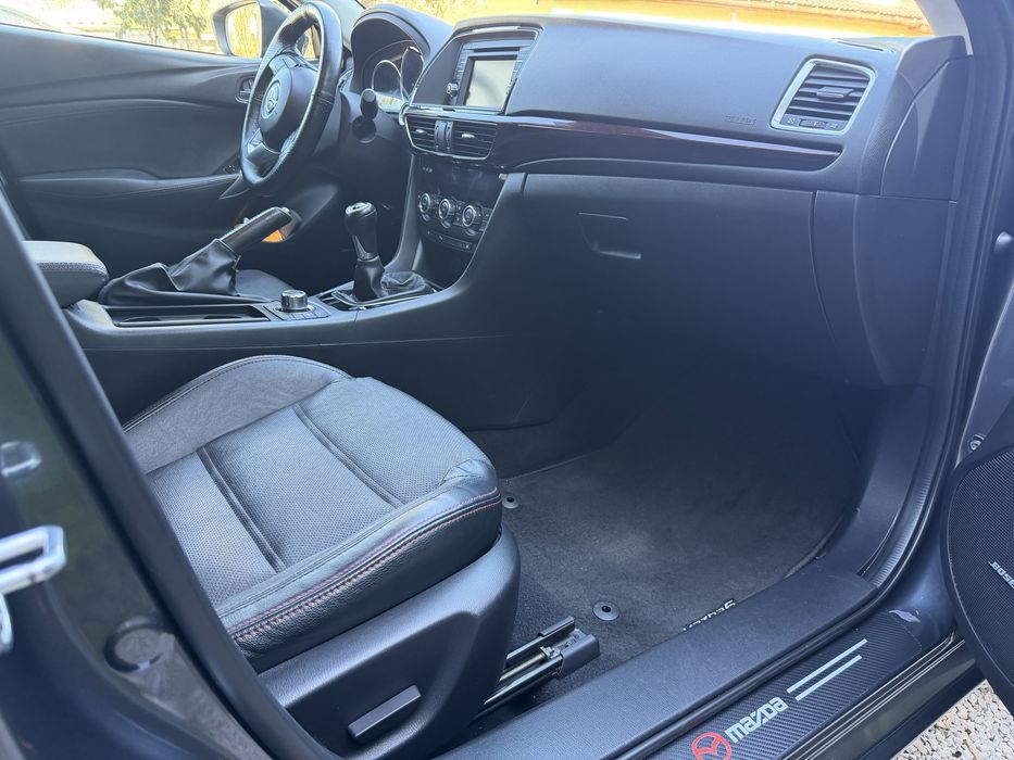 Mazda 6 em excelente estado