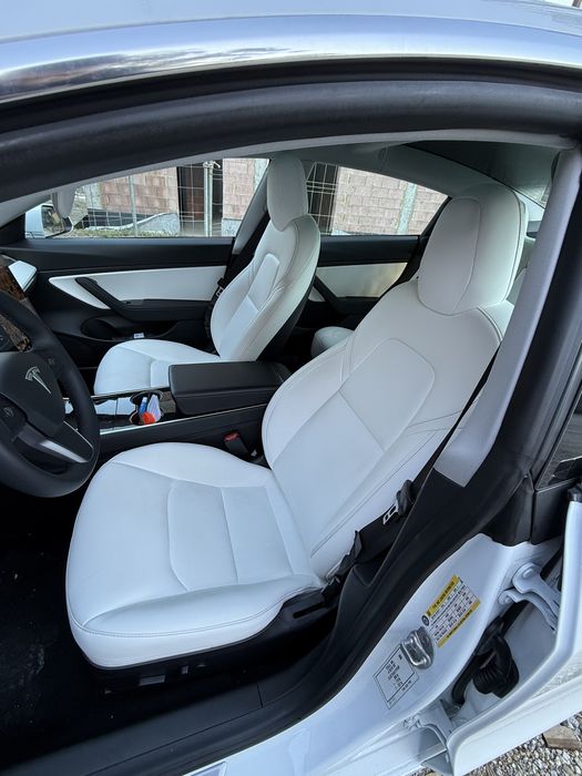 Tesla model 3 standard range plus IVA DEDUTIVEL