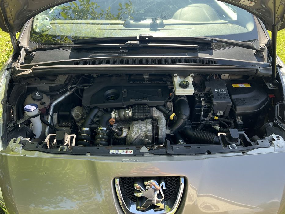 Peugeot 5008 ,1.6 HDI automat