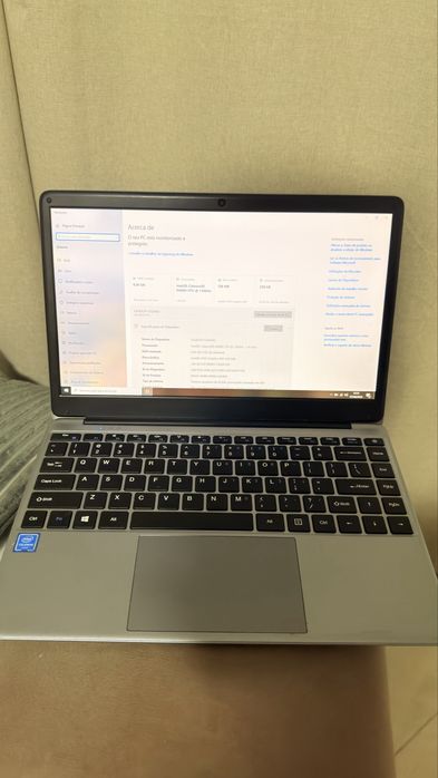 Portátil Chuwi Cpu intel 8gb Ram SSD Nvme 256gb
