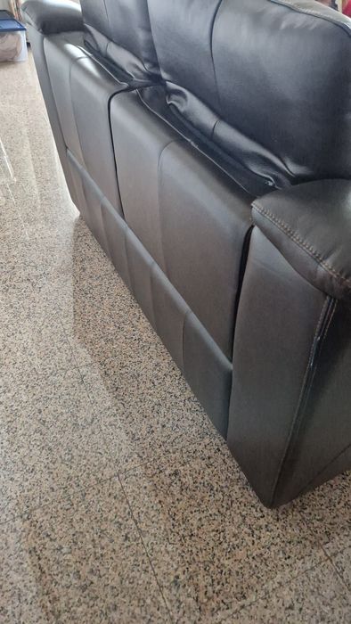 Sofa de pele extensível Chateaux d'Ax -  Preço Negociáv