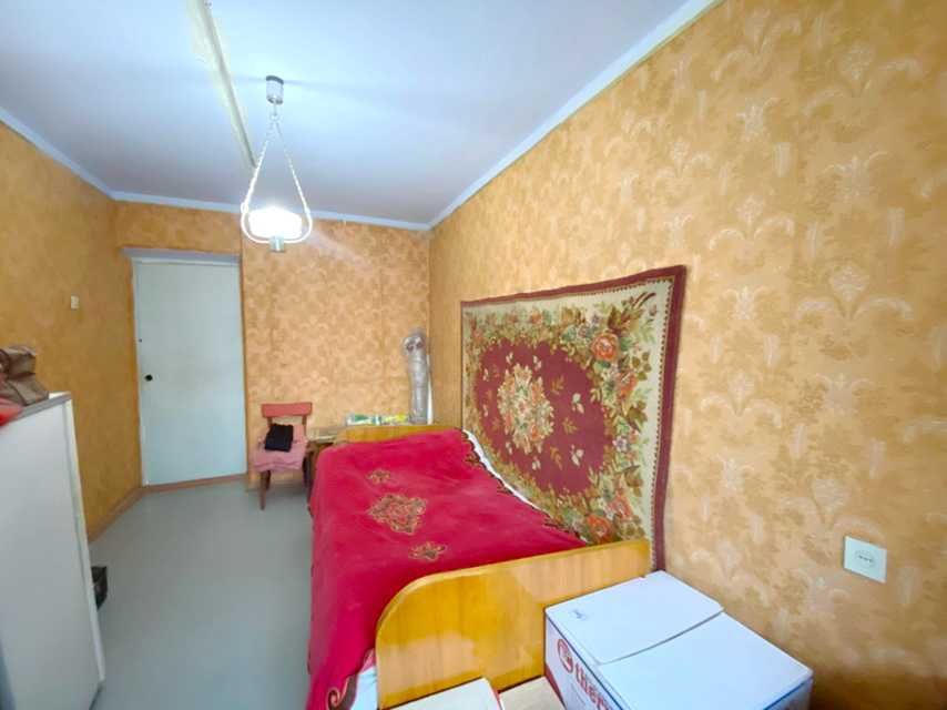 Продаю 2-кімнатну квартиру в Лісках, вул. Є. Логінова.ц6