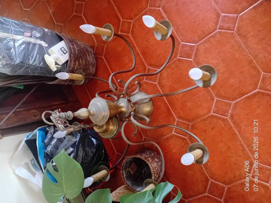 Vendo candeeiros de bronze para tetos e paredes