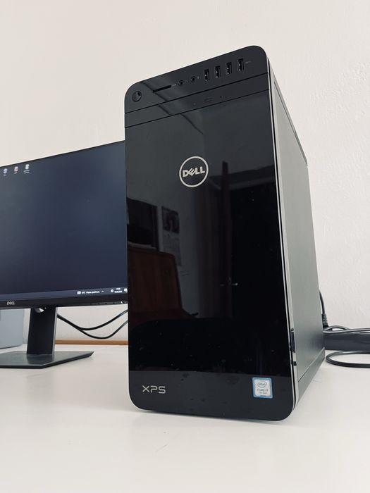Komputer stacjonarny  XPS DELL  /  i7-7700K / GTX 1080 8 GB / 16 GB RAM / SSD + 2 TB HDD