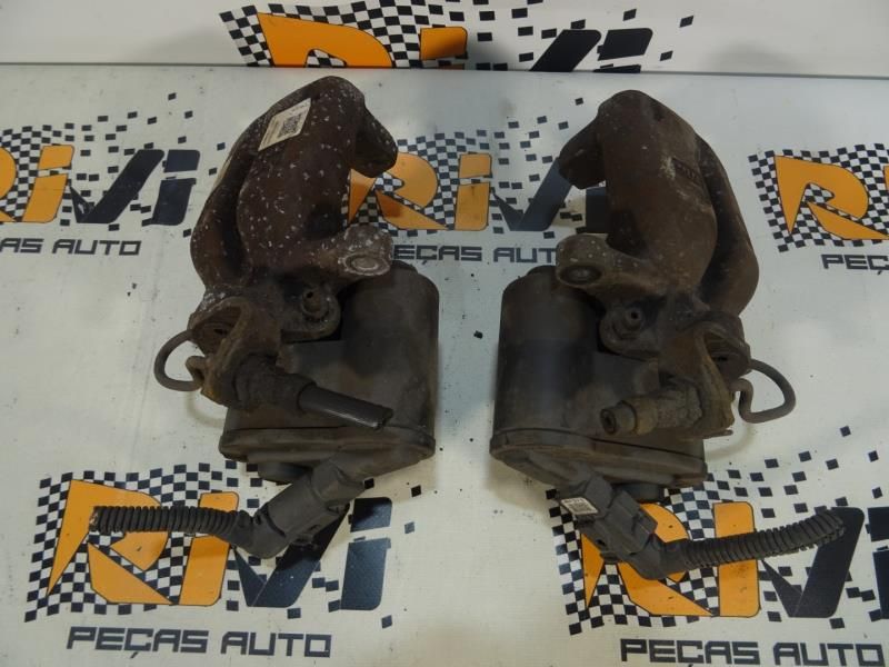 Pinça travão / maxila de travão frente direita VOLKSWAGEN Passat Varia