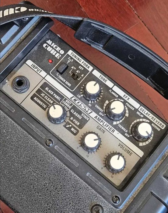Roland Micro Cube Amplificador Portátil Pilhas /DC