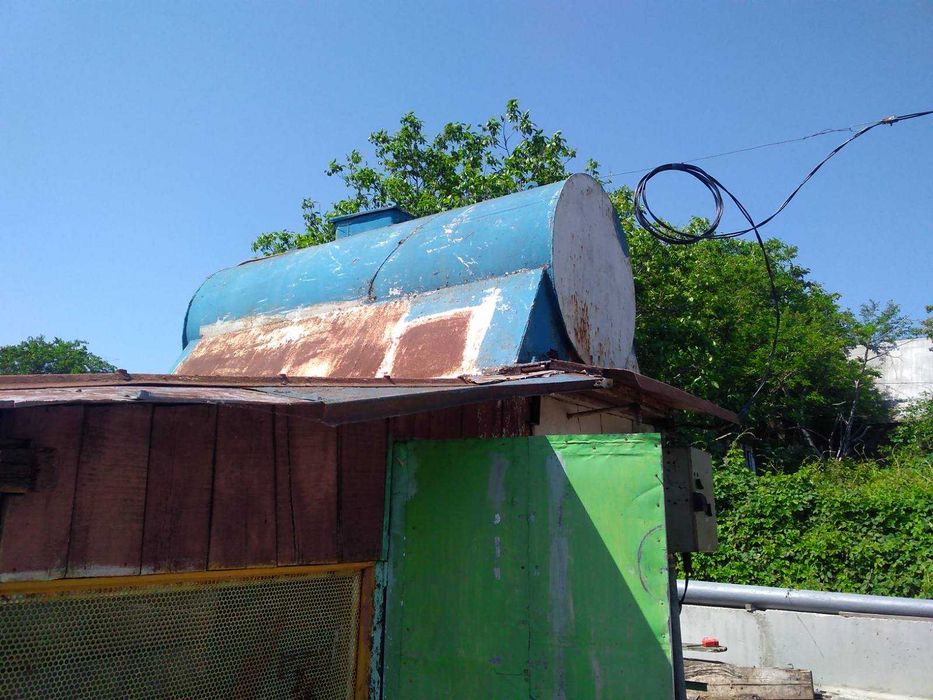 Бочка цистерна бак ёмкость ємність 2 куба диаметр 2 м