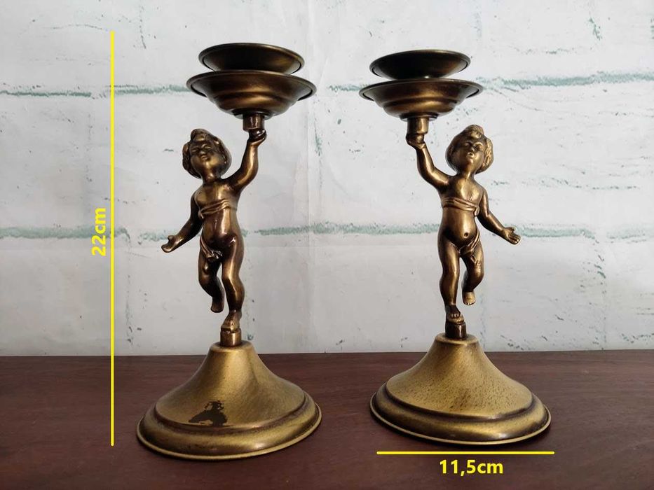 Par de castiçais antigos forma de anjos latão escovado