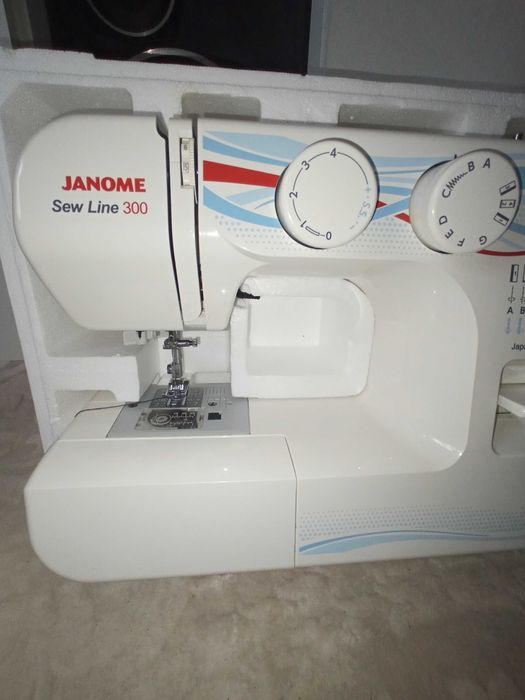 Швейная машинка Janome sew line 300