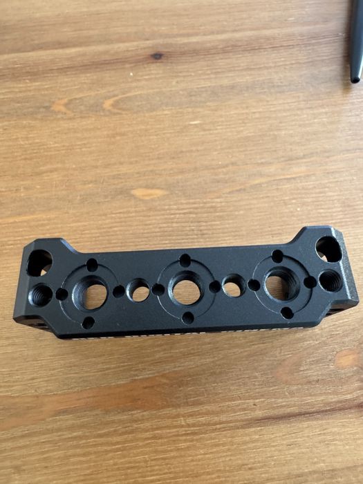 RED KOMODO wing grip