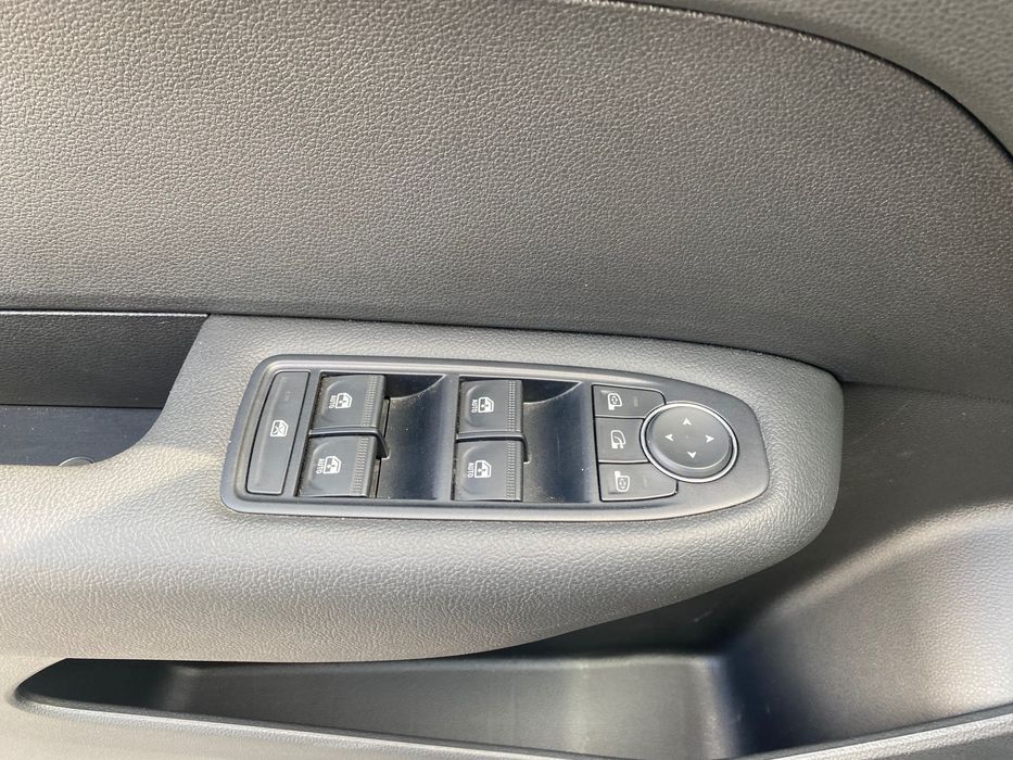 Рено аркана гібрид кросовер