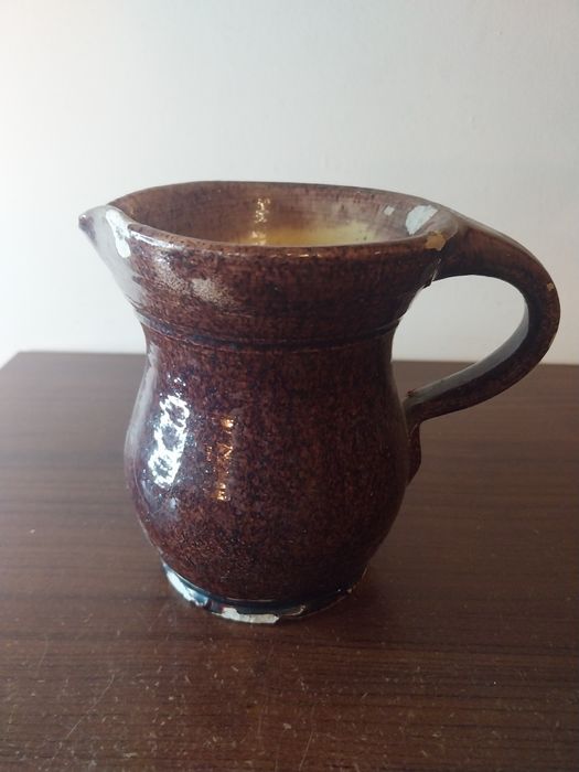 Ceramiczny dzbanek