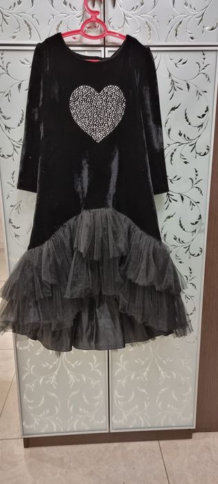 Святкове плаття для дівчинки ріст 134/36